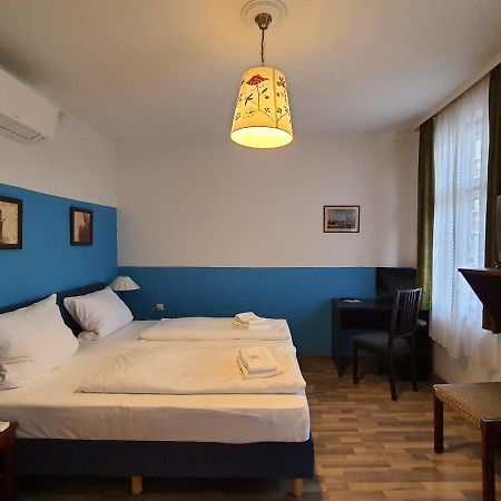 Hotel Pension Graf Konstanz Exteriör bild