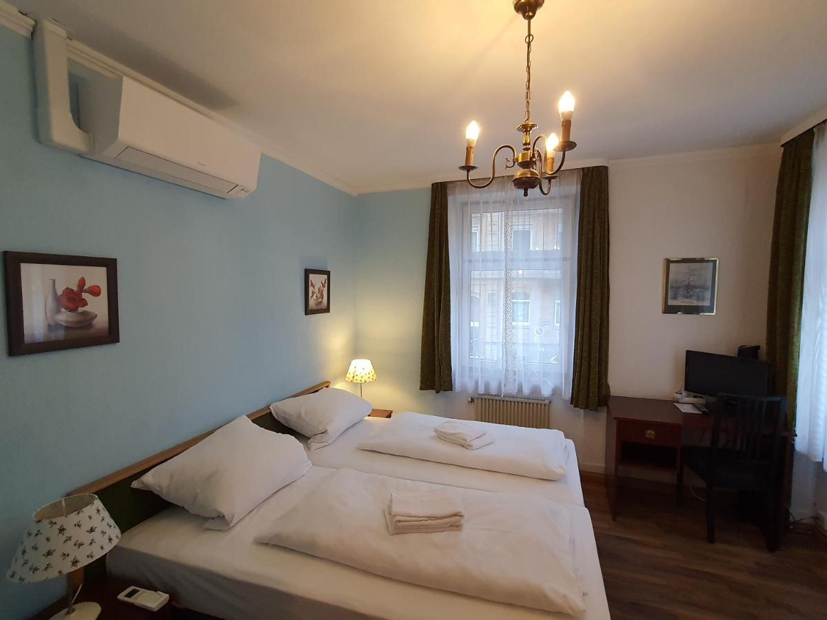 Hotel Pension Graf Konstanz Exteriör bild