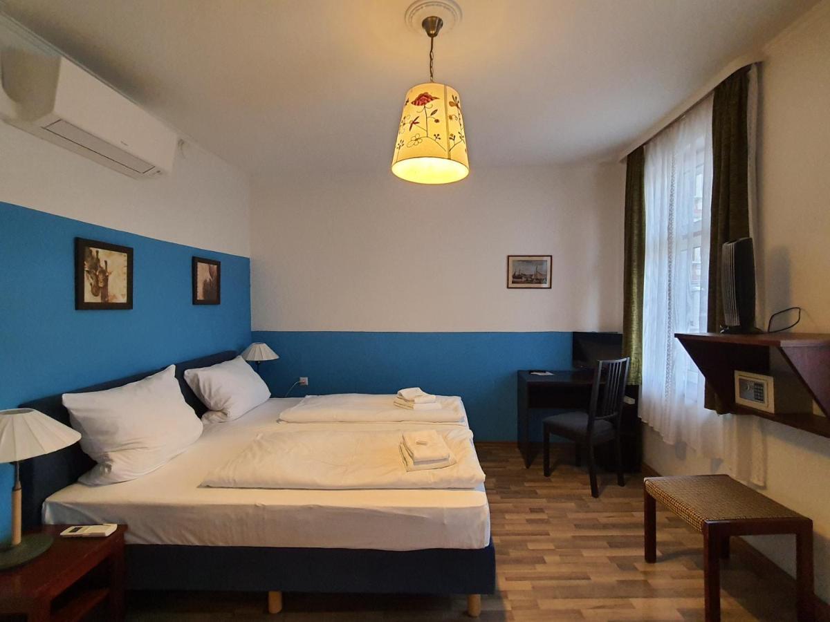 Hotel Pension Graf Konstanz Exteriör bild