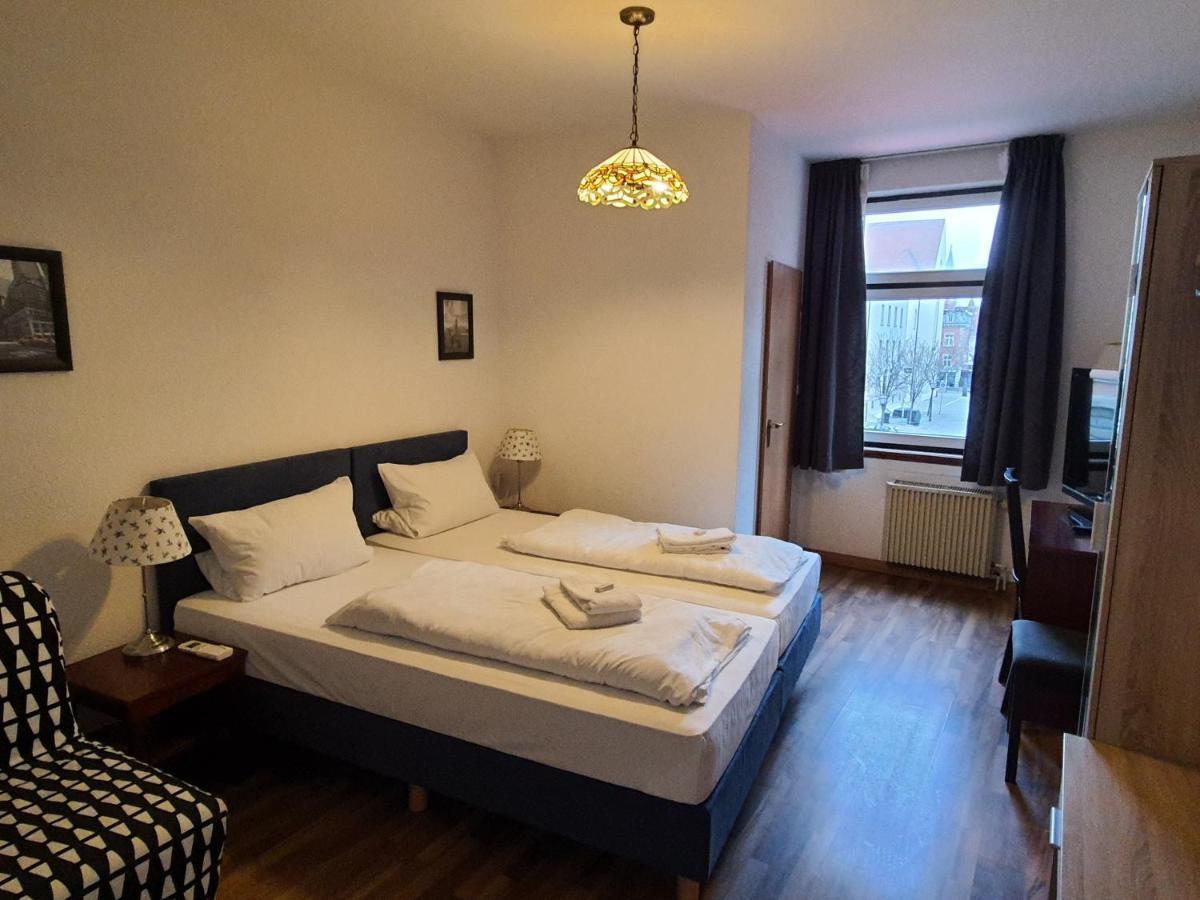 Hotel Pension Graf Konstanz Exteriör bild