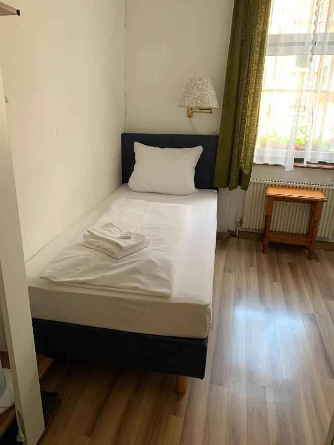 Hotel Pension Graf Konstanz Rum bild